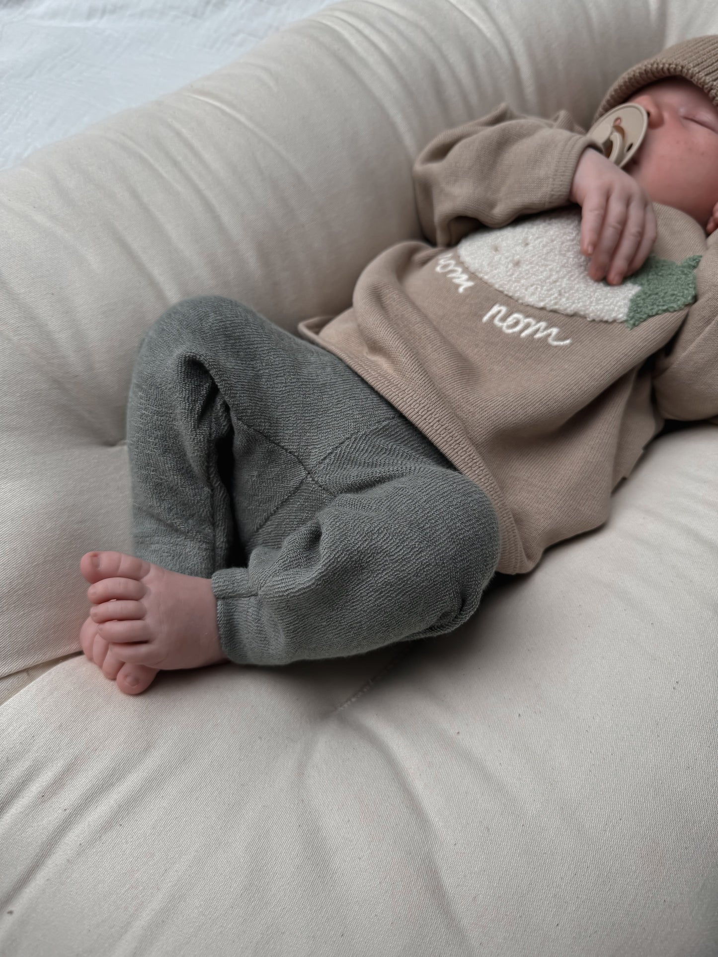 SWEATER | EGGPLANT