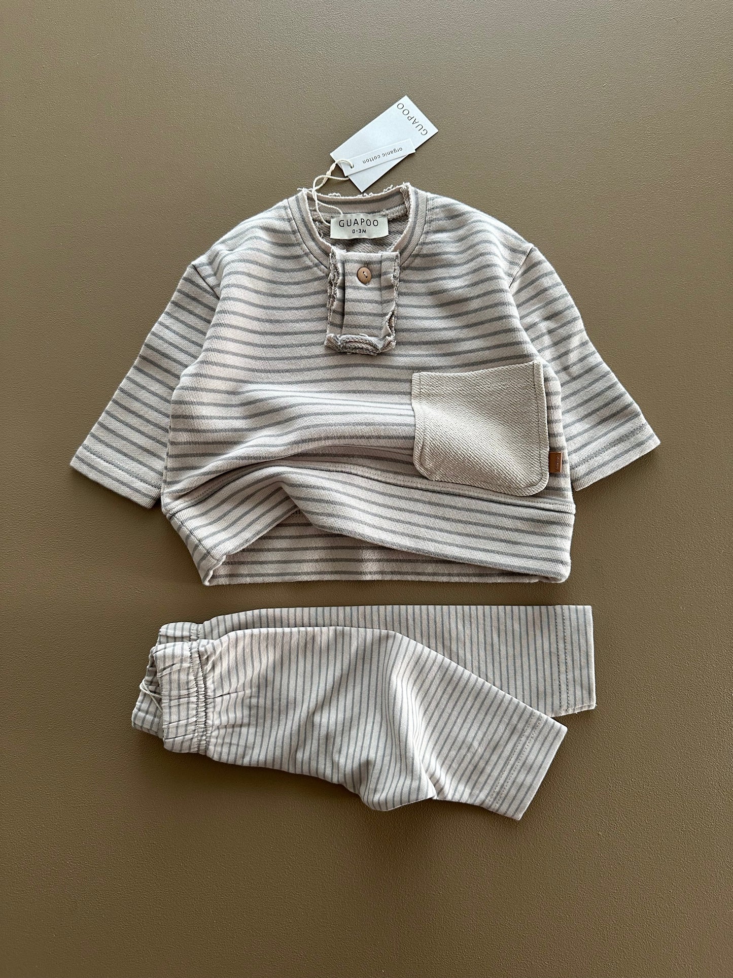POCKET SWEATER | GRAY STRIPES